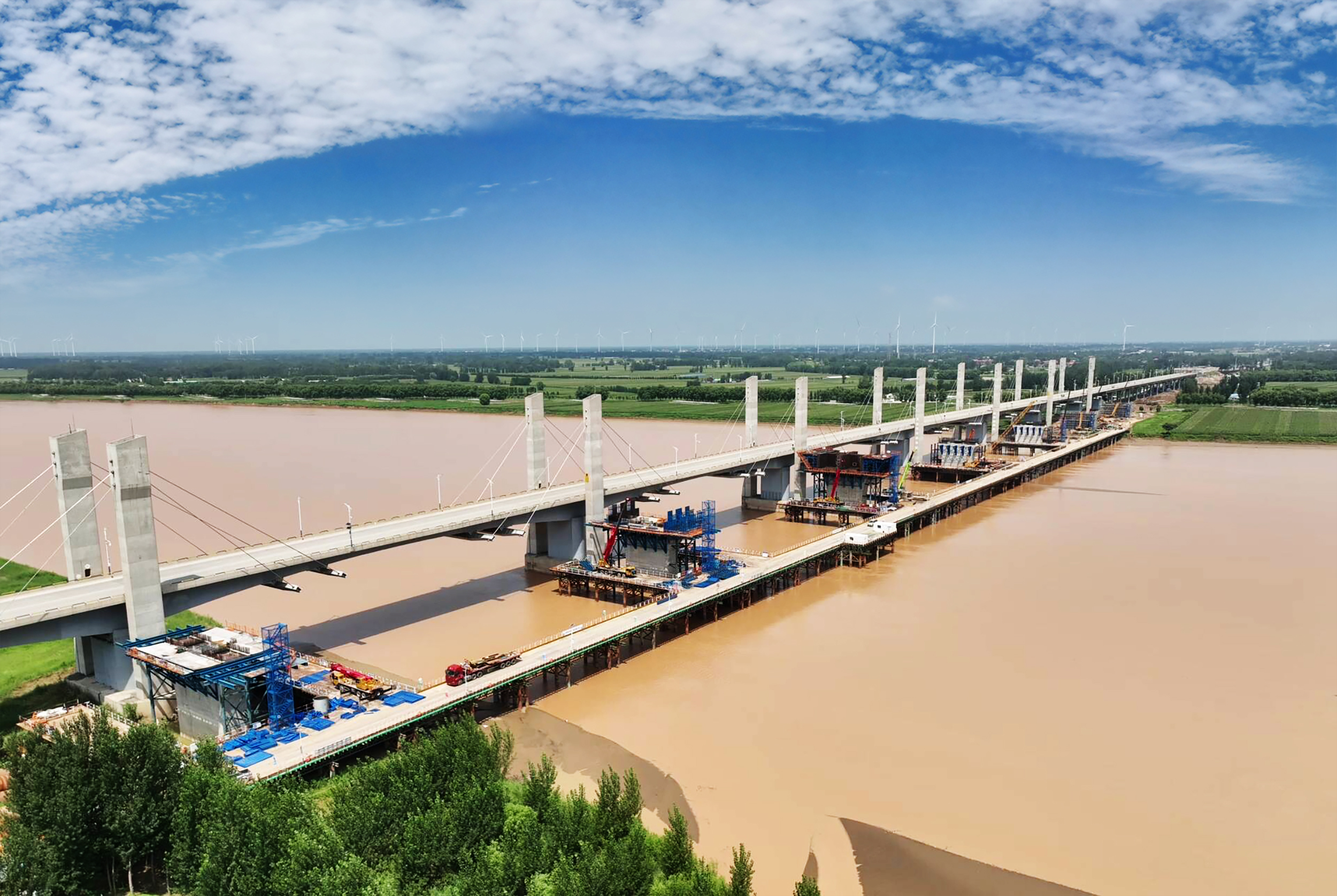 东明黄河公路大桥改扩建工程稳步推进
